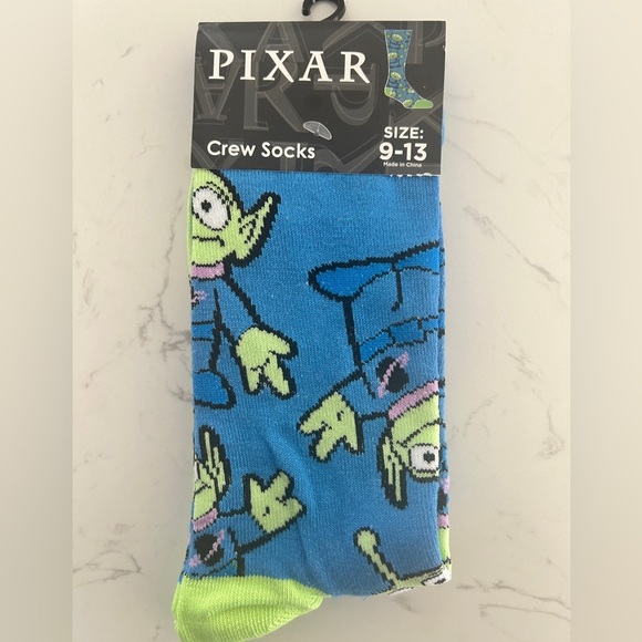 Pixar Alien Crew Socks - Size 9-13, Unisex - NWT - Picture 2 of 4